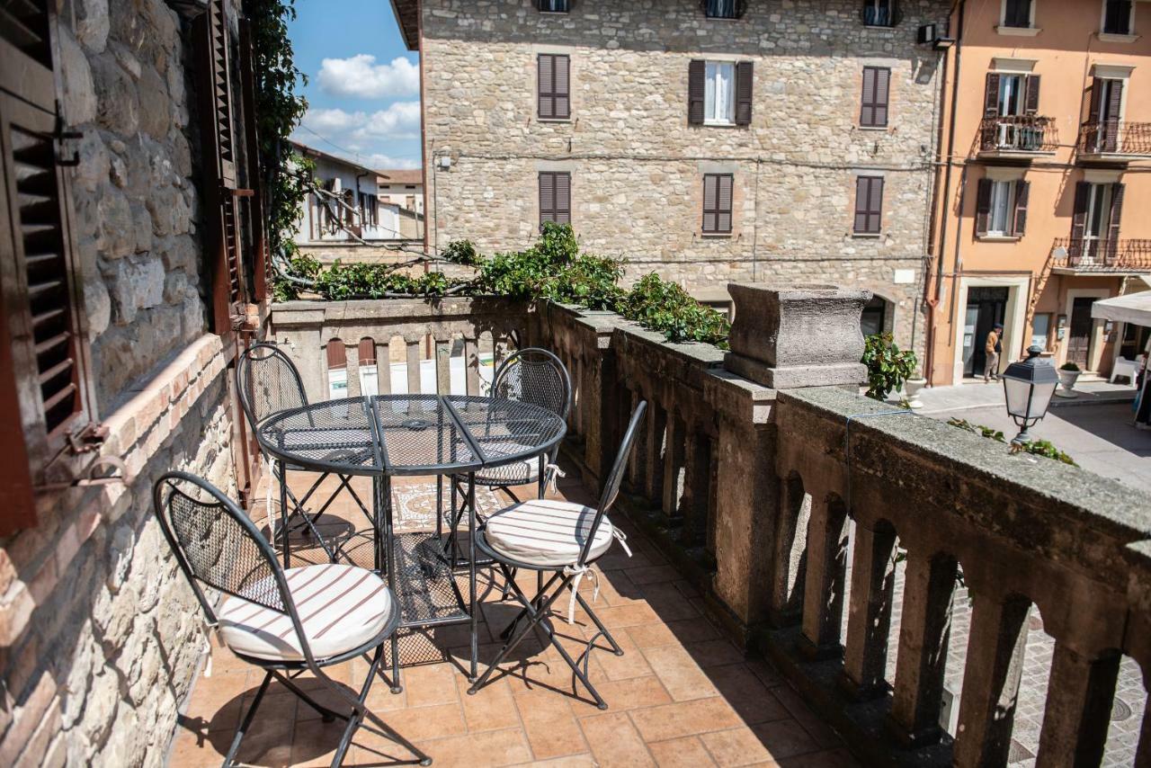La Rosa Di Francesco Inn Valfabbrica Exterior photo